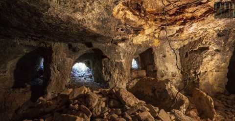 Alla scoperta del labirintico (e abbandonato) "Seminario": l'ipogeo più grande di tutta Bari